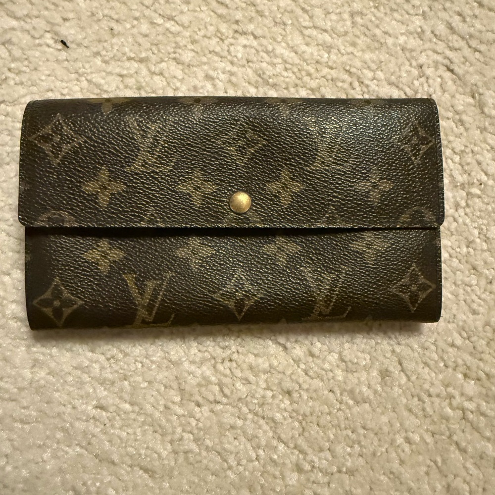 Louis Vuitton vintage Sarah wallet